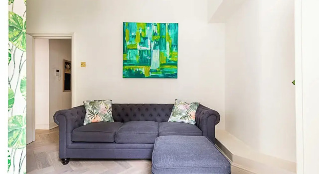 Stylish Buckingham Apartment Victoria