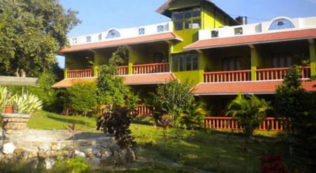 The Tiger Paw Resort, Забронировать Курортный отель Отели штата Тамилнада с бассейном, Бассейн