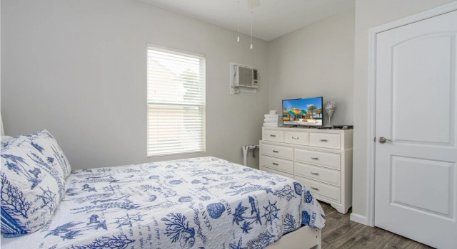 Frenchy's S On East Shore 486 3 Bedroom Home by Redawning, Забронировать Дом для отпуска Отели Клируотер-Бич с парковкой, Парковка