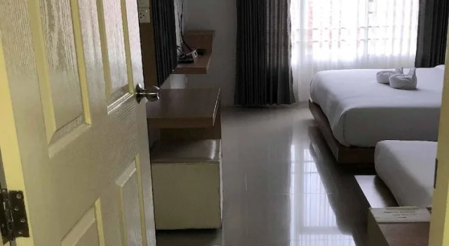 Трёхместный номер Superior с балконом Tonkok Hotel