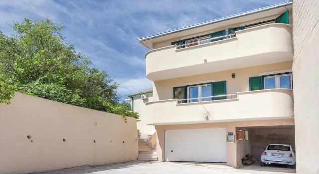 Beautiful Home in Trogir With Wifi and 3 Bedrooms