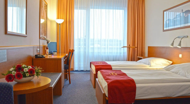 Трёхместный номер Standard Avanti Hotel