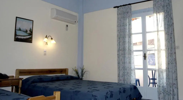 Апартаменты с видом на море Hydroussa Apartments