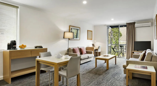 Апартаменты Executive c 1 комнатой с балконом Quest St Kilda Bayside
