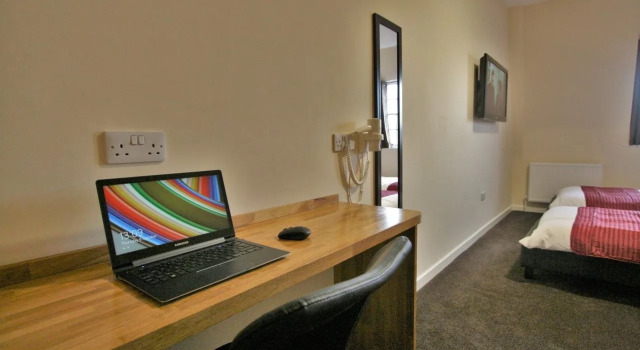 Central Hotel Gloucester by RoomsBooked, Забронировать Отель Отели Англии 3 звезды, 3*