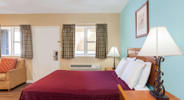 Travelodge by Wyndham San Diego SeaWorld