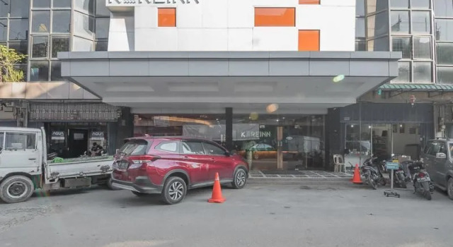 RedDoorz Plus near Harbour Bay Mall Batam