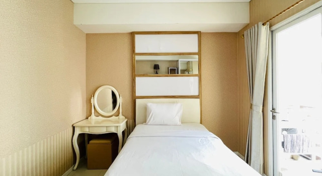 Standard Zimmer Spacious Studio Room Apartment At Parahyangan Residence