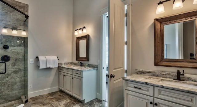 Коттедж The Pelagic Blue 7 Bedroom Holiday Home by Five Star Properties
