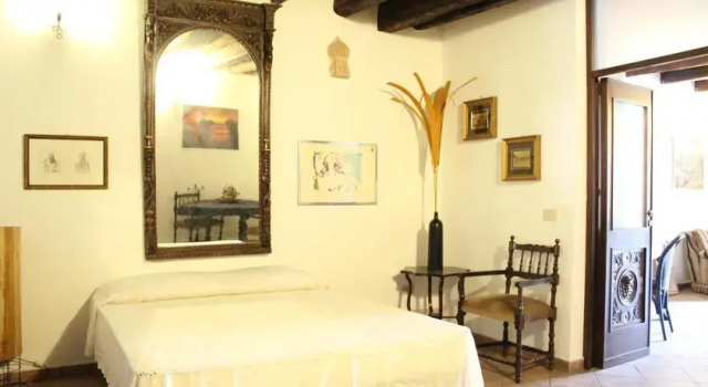 Filippos Holiday House, Забронировать Отель Отели Палермо с парковкой, рядом с San Francesco D'Assisi Basilica - Palermo, Парковка