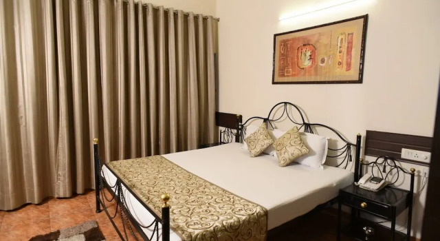 Люкс Luxury c 1 комнатой Jullundur Hotel