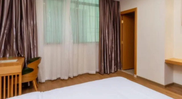 wei duo li gang Hotel (Huizhou Xinwei Tanghe Avenue Huilong), Boek Hotel Hotels in Guangdong met parkeren, Parkeren