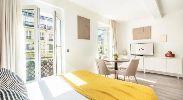 Апартаменты Superior c 1 комнатой с видом на город Yuna Les Halles - Serviced Apartments