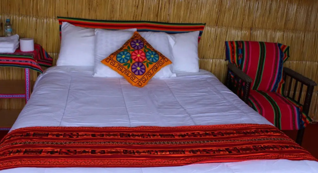 Titicaca Floating Lodge, Book Feriehus Sommerhuse i Chucuito, Hytte