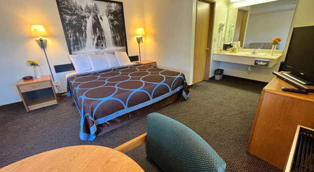Super 8 by Wyndham Red Bluff, Buchen Sie Gasthaus Red Bluff Kalifornien