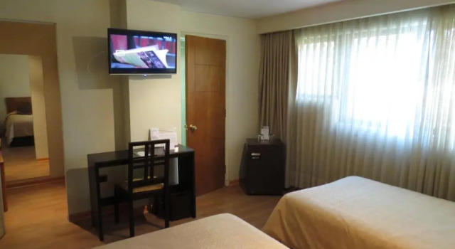 Трёхместный номер Standard Hotel Diego de Velazquez