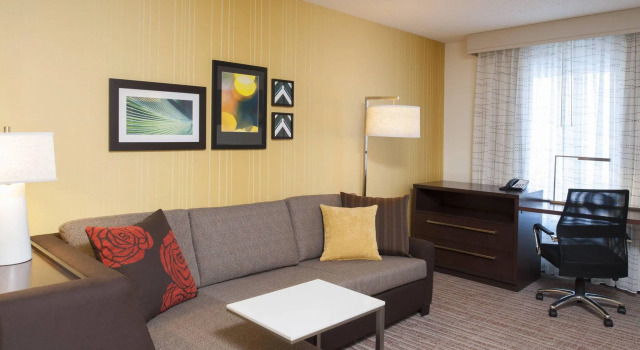 Люкс с 2 комнатами Residence Inn by Marriott Grand Rapids Airport