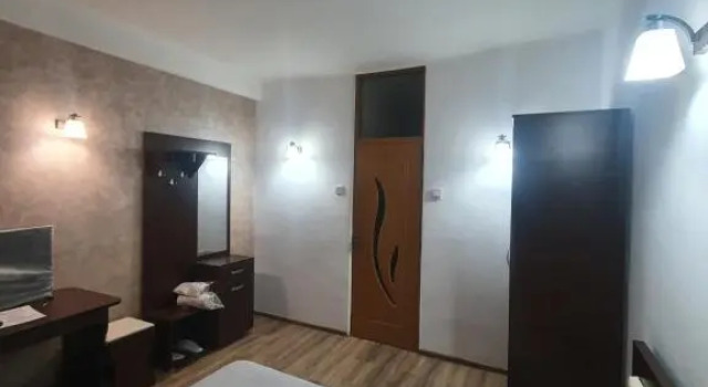 Studio Royal 1 bis, Rezerwuj Apartament Hotele w Carpathians - Romania z parkingiem, Parking