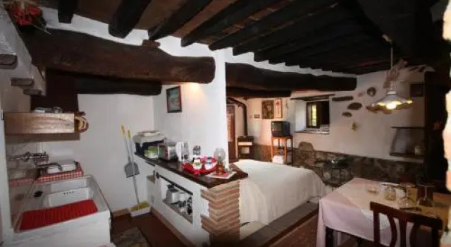 B&B Locanda Della Luna, Забронировать Отель «постель и завтрак» Туоро-суль-Тразимено Озеро Тразимено