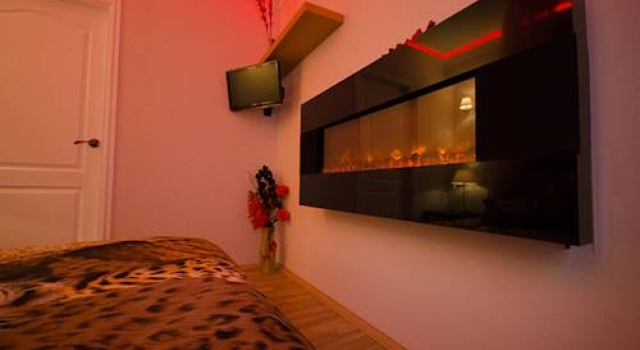 Green House Apartments 3 , Забронировать Апартаменты/квартира Отели Городского округа Екатеринбурга - Северный управленческий округ с парковкой, Парковка