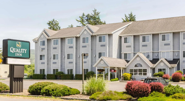 Кровать в общем номере Quality Inn Seaside Oregon Coast