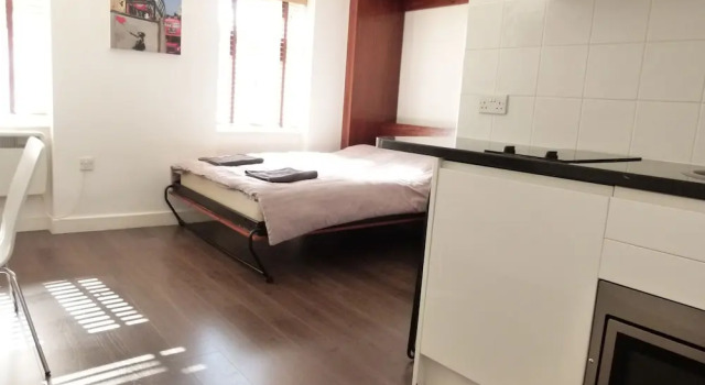 SS Property Hub - City of London Studio Apartment 12, Varaa Huoneisto Asunnot kohteessa Merseyside, Huoneisto