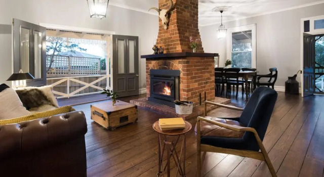 Dunroman - modern comfort, old world charm, Book Hotel Daylesford 