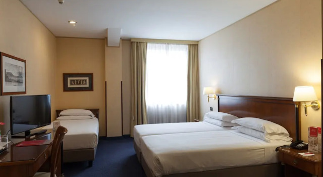 Трёхместный номер Ramada by Wyndham Naples