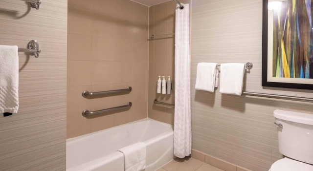 Двухместный номер Standard c 1 комнатой Embassy Suites by Hilton Palm Desert