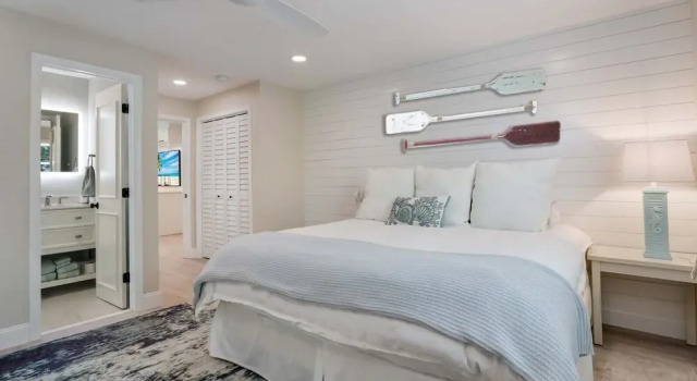 Veselka 4 Bedroom Home by Redawning