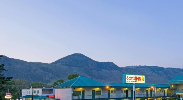 Двухместный номер Standard Scotts Inn & Suites