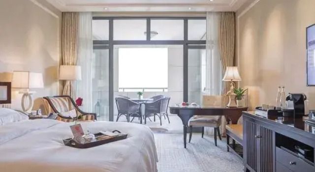 Номер Deluxe Hangzhou Rose Garden Resort & Spa