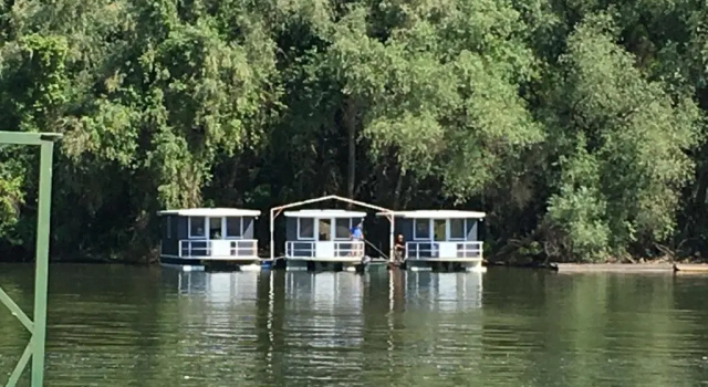 Номер Standard Lakóhajó, úszóház - Tisza-tó
