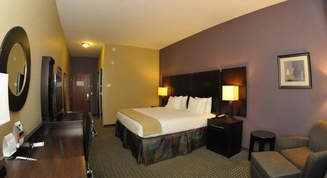 Двухместный люкс Holiday Inn Express Baton Rouge North by IHG