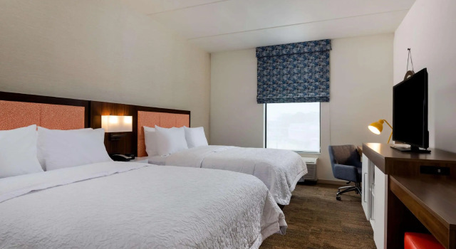 Четырёхместный номер Standard Hampton Inn Baltimore Bayview Campus