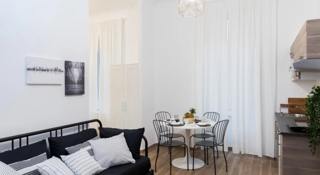 Sweet 1 Bedroom Apartment near Central Station, Book Apartment Milan Lombardy