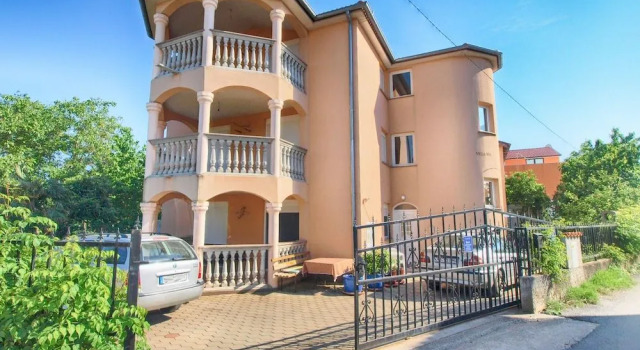 Apartment 1638