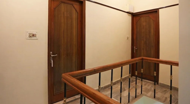OYO 4828 Osho Resorts Deluxe, Rezerwuj Hotel Hotele w Uttarakhand z basenem, Basen