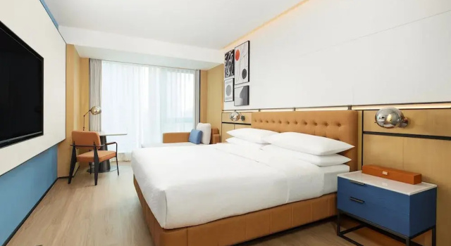 Двухместный номер Standard с видом на горы Four Points by Sheraton Chongqing North Railway Station