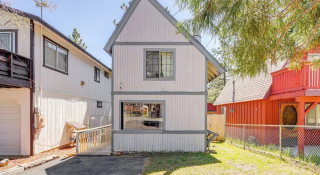 Near Lakes & Skiing: Cozy Sugarloaf Cabin w/ Yard, Reserva ahora Hotel Sugarloaf California