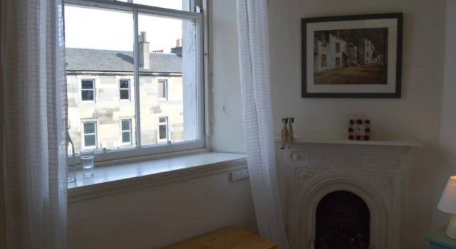 4 Bedroom Flat In Edinburgh City Centre, Забронировать Отель Бротон Эдинбург, рядом с Железнодорожный вокзал Эдинбург-Уэверли