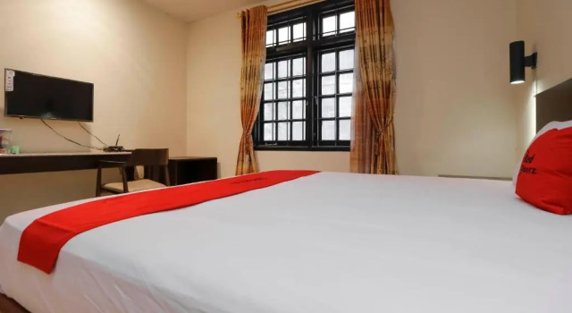 Номер Standard RedDoorz near Halim Perdanakusuma 3