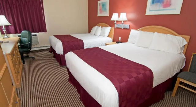Четырёхместный номер Standard Valley Inn Shakopee