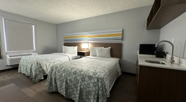 Четырёхместная студия Red Roof Inn Richmond, VA