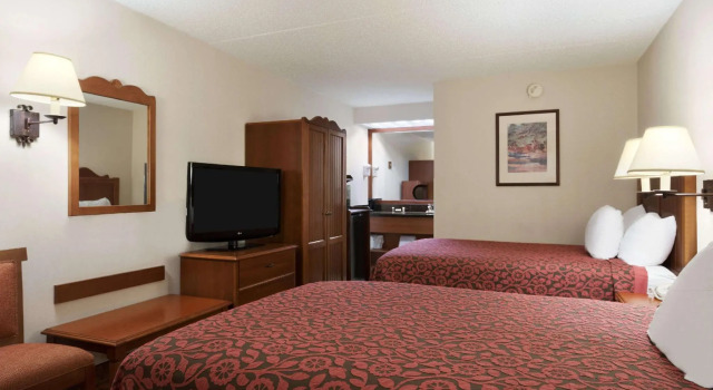 Четырёхместный номер Standard Days Inn by Wyndham Las Cruces