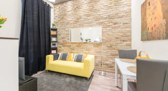 Апартаменты Quiet and Cozy 2BR Apartment in Central Budapest (CS08)
