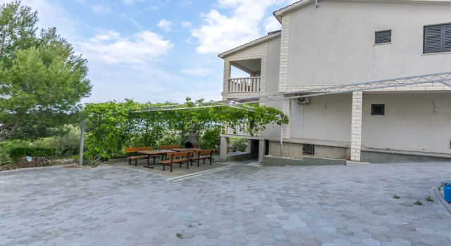 Apartments Robert, Забронировать Апартаменты/квартира Рогозница Шибенско-Книнская жупания