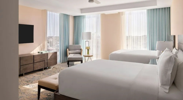 The Ritz-Carlton Residences, Turks & Caicos, Забронировать Отель Отели Грейс-Бэй с бассейном, Бассейн