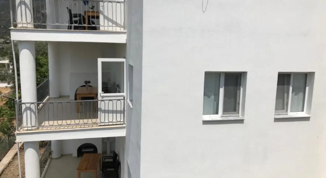 Manzara House
