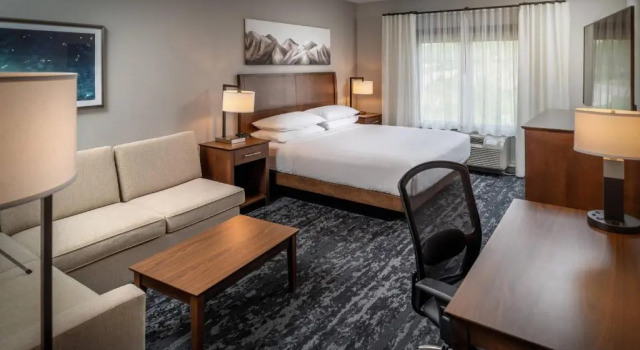 Номер Standard Delta Hotels Huntington Mall